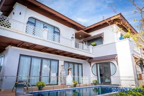 B'Villa Luxury - Image 4