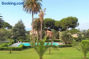 CasaViva - Beautiful Bilo with shared pool in Genova Nervi - Image 1