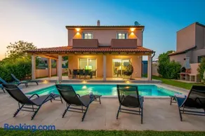 Villa Enjoy mit privatem Pool, by Istrabook - Image 1