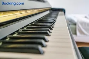 Appartment Piano - Image 5