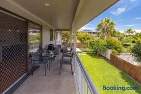 5 Lake Vista - Image 4
