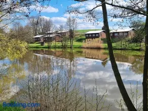 BUNGALOVY U RYBNÍKA - Image 1