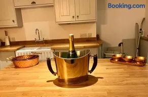Bakers Cottage - Image 4