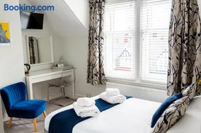 Kingsway Guesthouse - A selection of Single, Double and Family Rooms in a Central Location - Image 5
