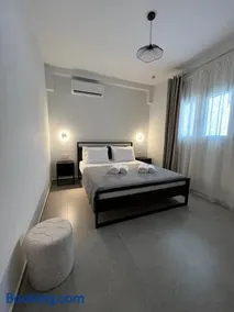 Margithina's apartments - Image 1
