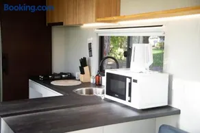 The Lorikeet Tiny Home with Stunning Views - Image 3