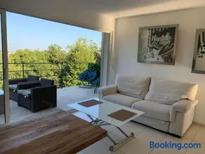 Appartement avec vue - Cadre verdoyant et parking privé - Image 5