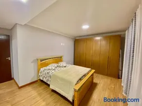 Quarto para locação em apartamento - Image 1