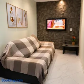 Apartamento 2 Quartos com Garagem e Ar Condicionado próximo do centro 3km - Image 1