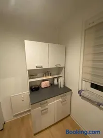 Gemütliche Wohnung mit Smart-TV und großem Balkon - Image 3
