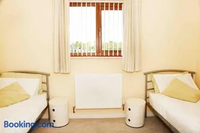 Long acre lodge Modern Family Lodge Sleeps 6 DevonCornwall Border - Image 3