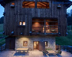 Beautiful barn with garden and stunning view - Image 1