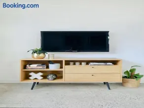 Cronulla beach apartments - Image 3