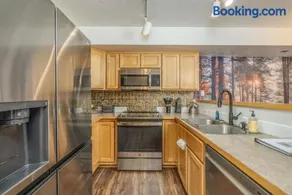 The Corbin Park Cozy Corner- Post Falls Modern Townhome - Image 2