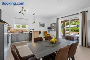 Ferienwohnung mit Grill, Garten und privatem Pool - Image 4