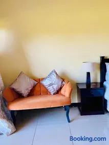 Mom & Ibe Guest Inn - Image 3