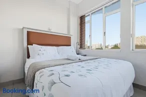 Beach Hurst 303 - Image 3