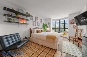 Mid Century Modern - Studio w Pool & Hot Tub - Image 2