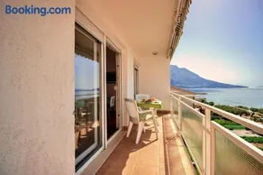 Sandy Beach Apartments - Image 2