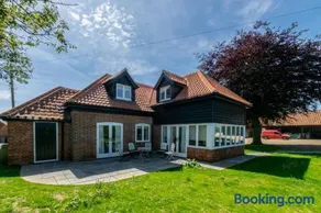 2 Bed in Sudbourne oc-lodfb - Image 4