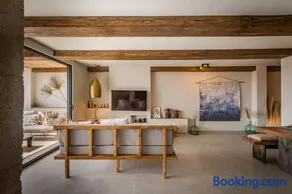 K-PORT Apartment - Image 5