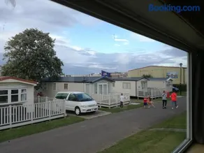 Happy Days Caravan 90 Primrose Field Primrose Valley - Image 4