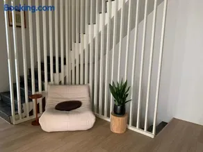 Burabura Cafe Guesthouse - Image 3