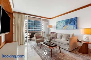 Spectacular 1-Bedroom Apartment Beach view - Image 5