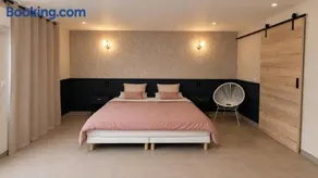 Suite Romantique - king size & douche Italienne - Image 1