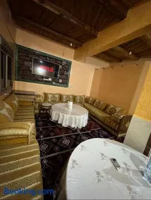 Scenic Lakeview House Near 5-Star Widian Hotel - Image 2