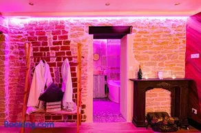 "glamappartspa" Chalet Cosy, Chill & Parking - Image 4