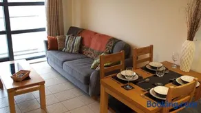 Deluxe Sea View Flat with Easy Access and Parking - Image 3
