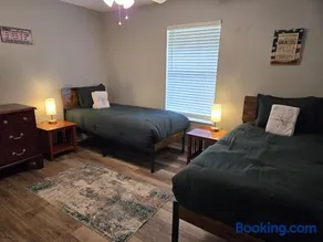 The Crestview Beach House - Image 5