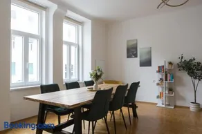 Bright City Apartment - Image 3