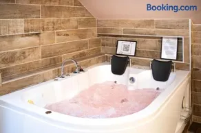 Casa del Sol - Jacuzzi & Boho Elegance - Image 3