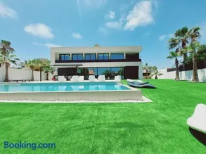 Inmovecos Villa de lujo con piscina privada Gawy - Image 3