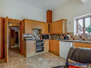 3 Bed in Ellesmere oc-94419 - Image 5