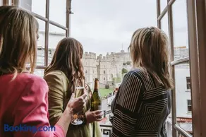 Luxury, Castle View Apartment Windsor Town Centre - Image 2