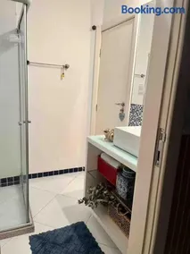 Quarto Suíte em Vitória perto da praia com garagem - Image 4