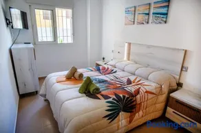 Apto Primera Línea con Piscina - Guipas Beach - Image 3
