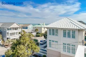 Surf N Turf by Sea Scape Properties - Image 2