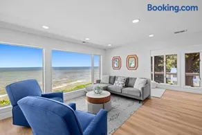 Beach Front Cliffside home on Chesapeake Bay with Direct Beach Access Panoramic Views and Shark Tooth Fossil Hunting Bird Watching - Image 2