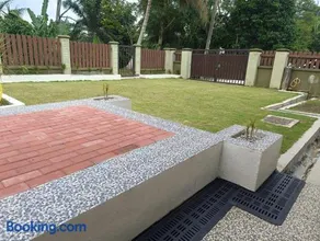 TTJ Pool Homestay - Image 4