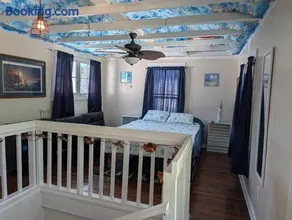 Salty Bay Escape - Image 2