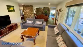 Mornington Peninsula Farmhouse - Image 5