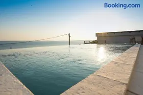 Newly built Villa MarVista with 4 bedrooms,infinity pool & stunning sea and mountain views - Image 3