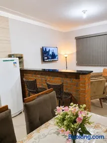 Casa sobrado aconchegante com varanda e arejada em Americana - Image 3