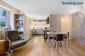 Aloha Lake Apartments - Image 3