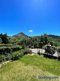 Apartamento con jardín en Cerler - Image 5