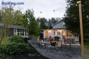 Surrounded by Nature - Frog Hollow Cabin & Bunk Room: Hot Tub | Fire Pit | Grill - Image 1
